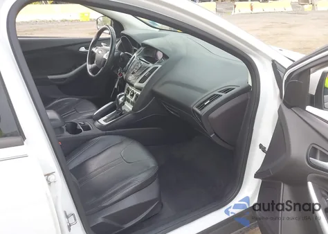 2013 Ford Focus Se z USA, uszkodzony, nr VIN 1FADP3F25DL164751